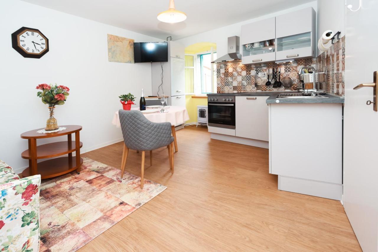 Apartmani Nad Voltun Kastav Luaran gambar