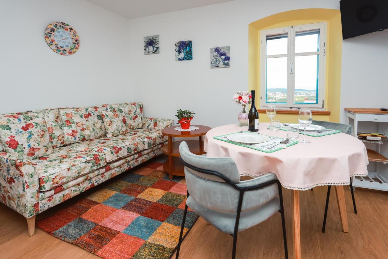 Apartmani Nad Voltun Kastav Luaran gambar