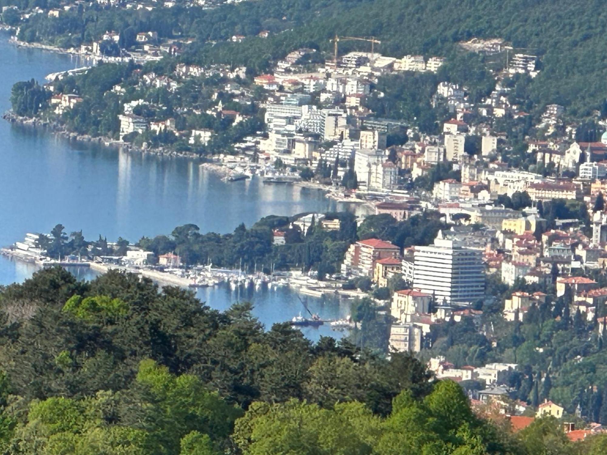Apartmani Nad Voltun Kastav Luaran gambar